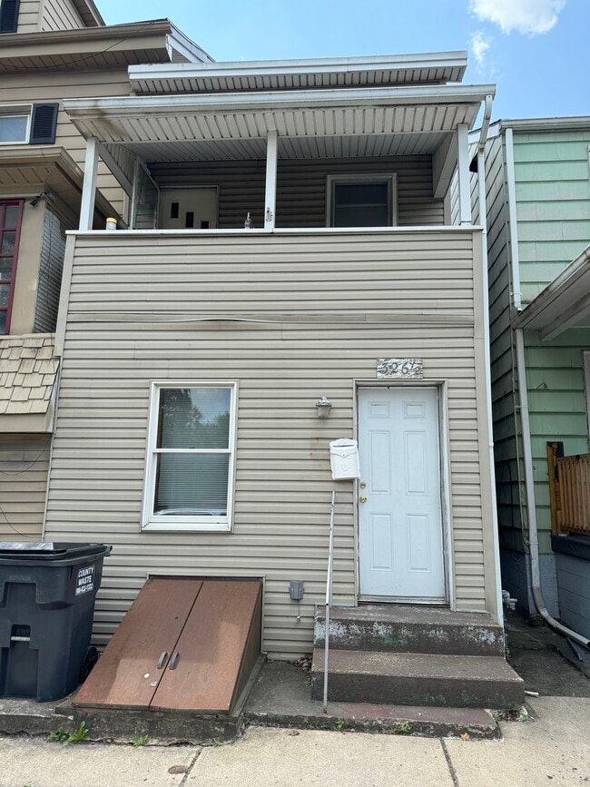 Primary Photo - 2-322 E Broad St