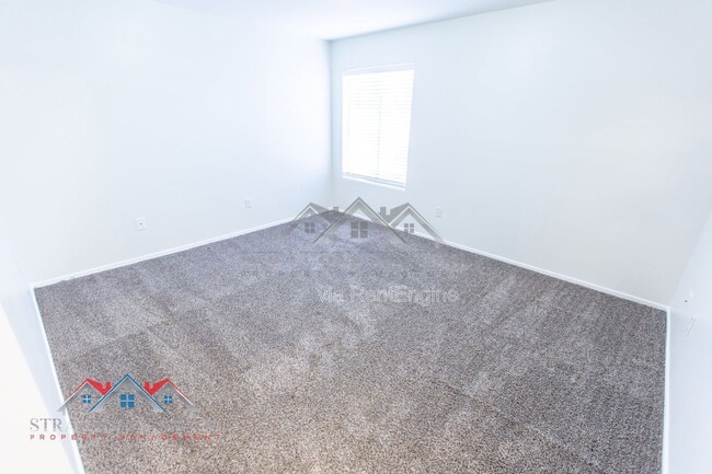 Building Photo - 2701 W Jasper Ave