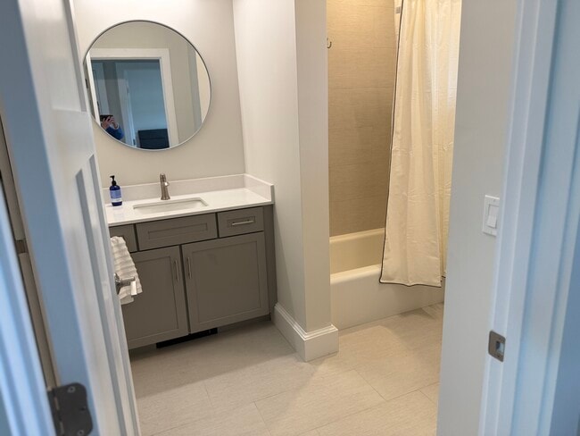 Building Photo - 42 O'Neil St