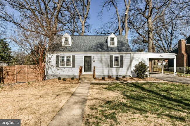 Building Photo - 7308 Poplar Ct