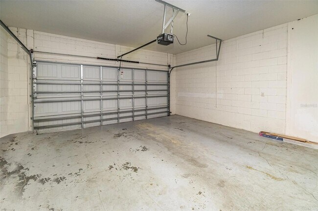 Building Photo - 10037 Moorshire Cir
