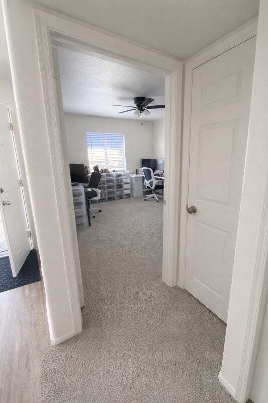 Building Photo - 220 N 22nd Pl