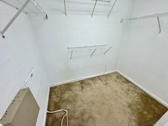 Building Photo - 6462 Cantua Ln