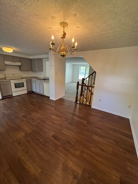 Building Photo - 9730 Red Clover Ct