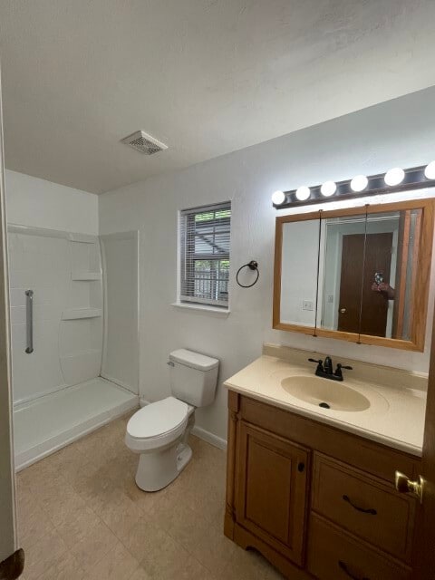 Building Photo - 580 SE Nassau St