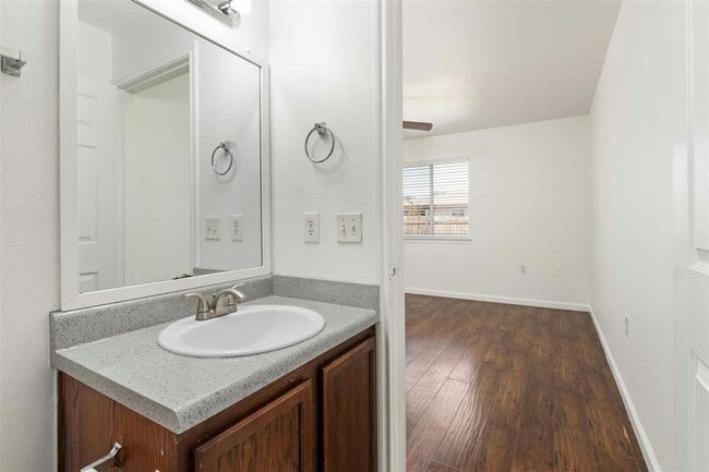 Building Photo - 12524 Sky Harbor Dr