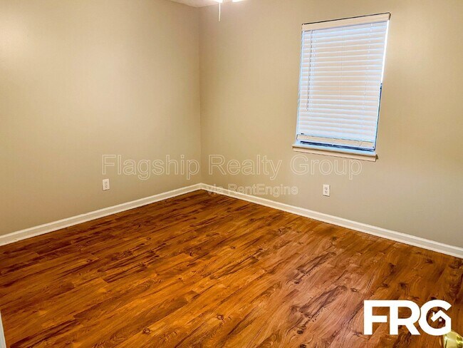 Building Photo - 205 Wyndham Cir