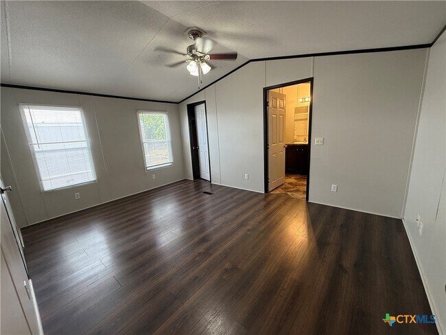 Building Photo - 1035 Ferryboat Ln