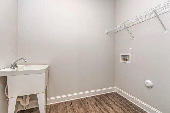 Building Photo - 5126 Helmsworth Dr