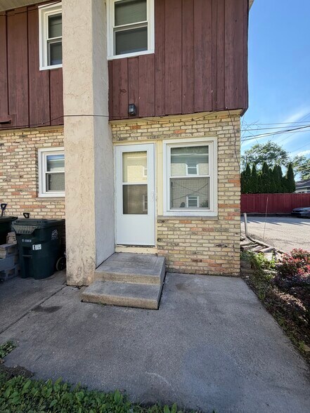 Building Photo - 4314 Lumley Rd