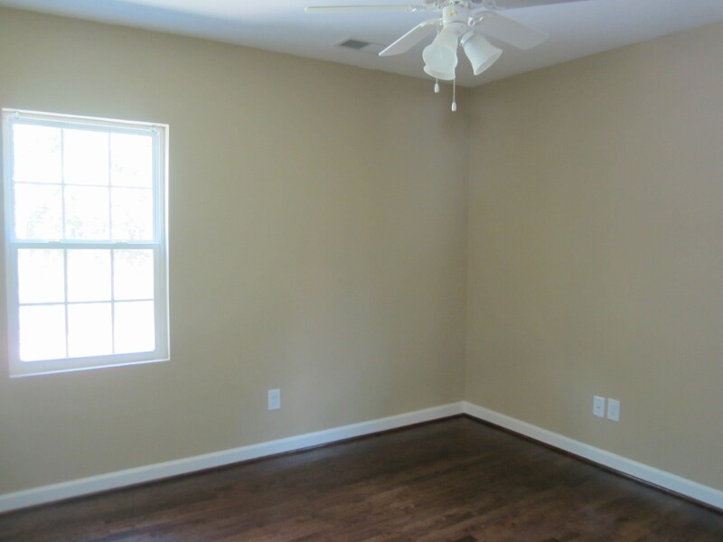 Building Photo - 609 63rd St S