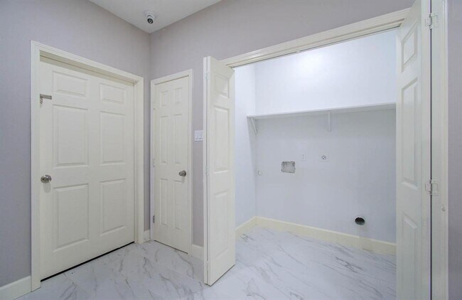Building Photo - 12274 Wild Pine Dr