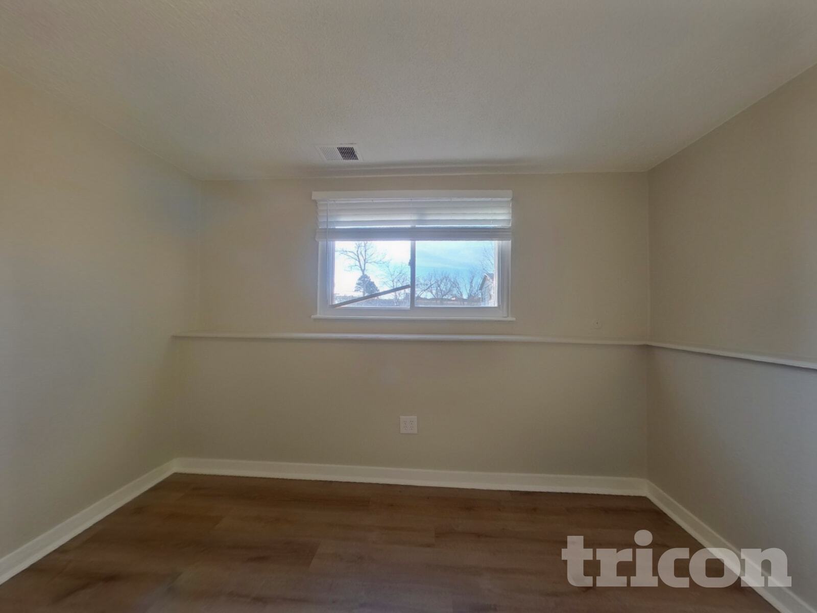 Building Photo - 3057 S Mobile Way