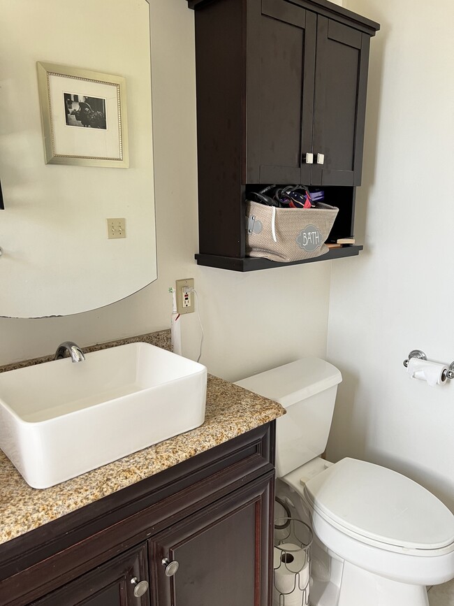 Building Photo - 2909 Ventura Dr