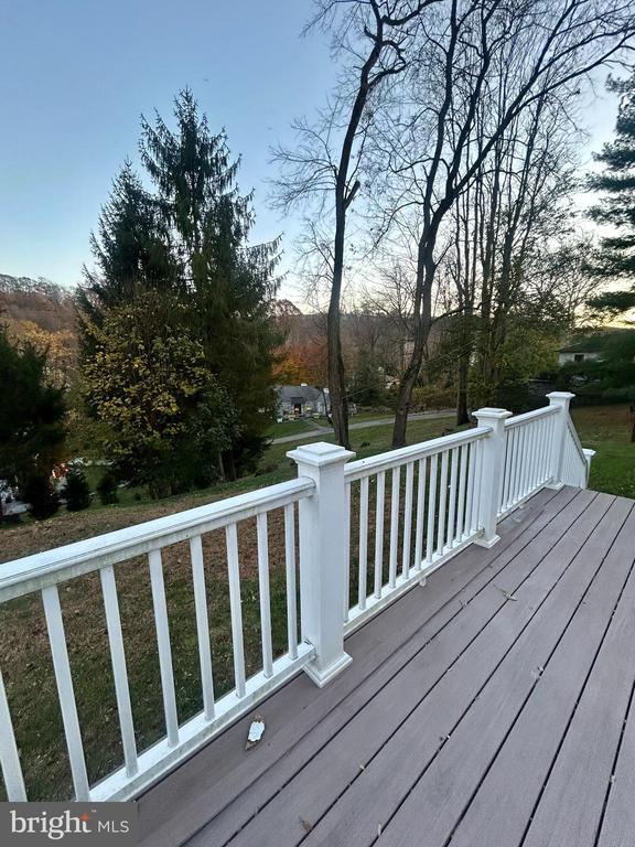 Building Photo - 1007 Jones Rd