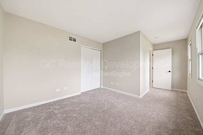 Building Photo - 1244 Pine Grove Ave