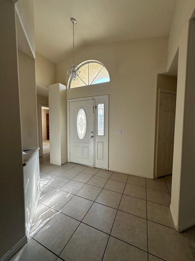 Building Photo - Welcome to this 5 Bedroom 3 Bath Home!
