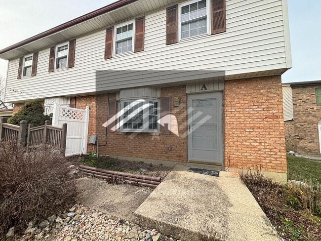 Building Photo - 1173 Navaho Dr