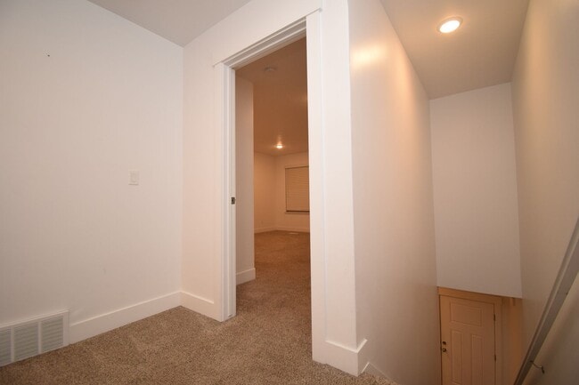 Building Photo - Beautiful 4 Bed Eagle Mountain Home, Near Parks & Lake!!