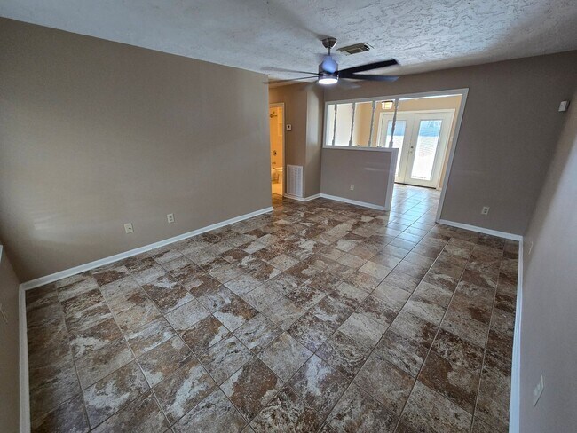Building Photo - 3012 Adrienne Dr