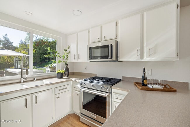 Building Photo - 1501 Valecroft Ave