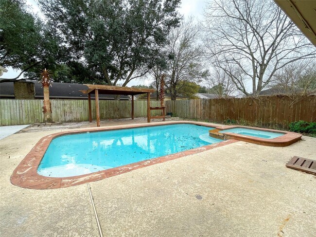 Building Photo - 21603 Park Wind Ct