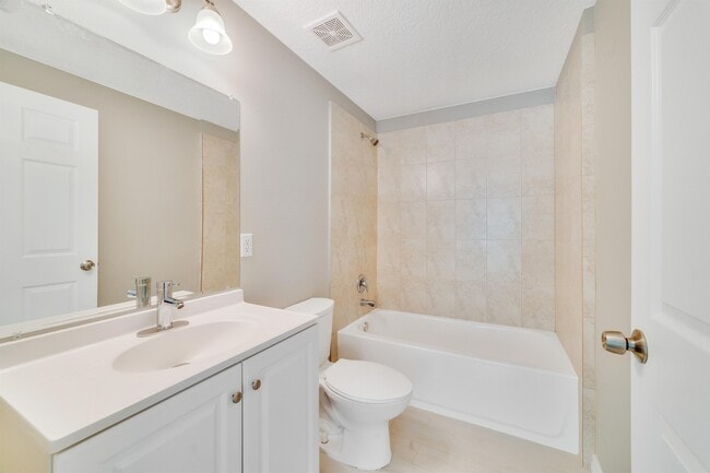 Building Photo - 255 Taylor Ln