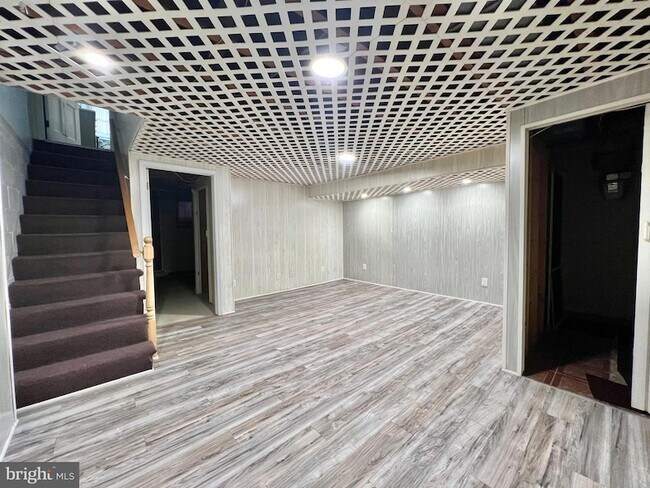 Building Photo - 603 Middlesex Rd