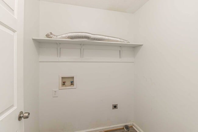 Building Photo - *Cute 3 BR 2 BA Home in Goldsboro* Minutes from SJAFB