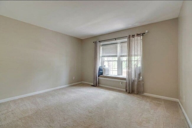 Building Photo - 3000 Hillsboro Pike