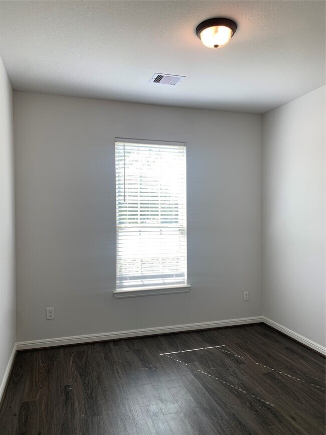 Building Photo - 18807 Fulvetta Haven Way