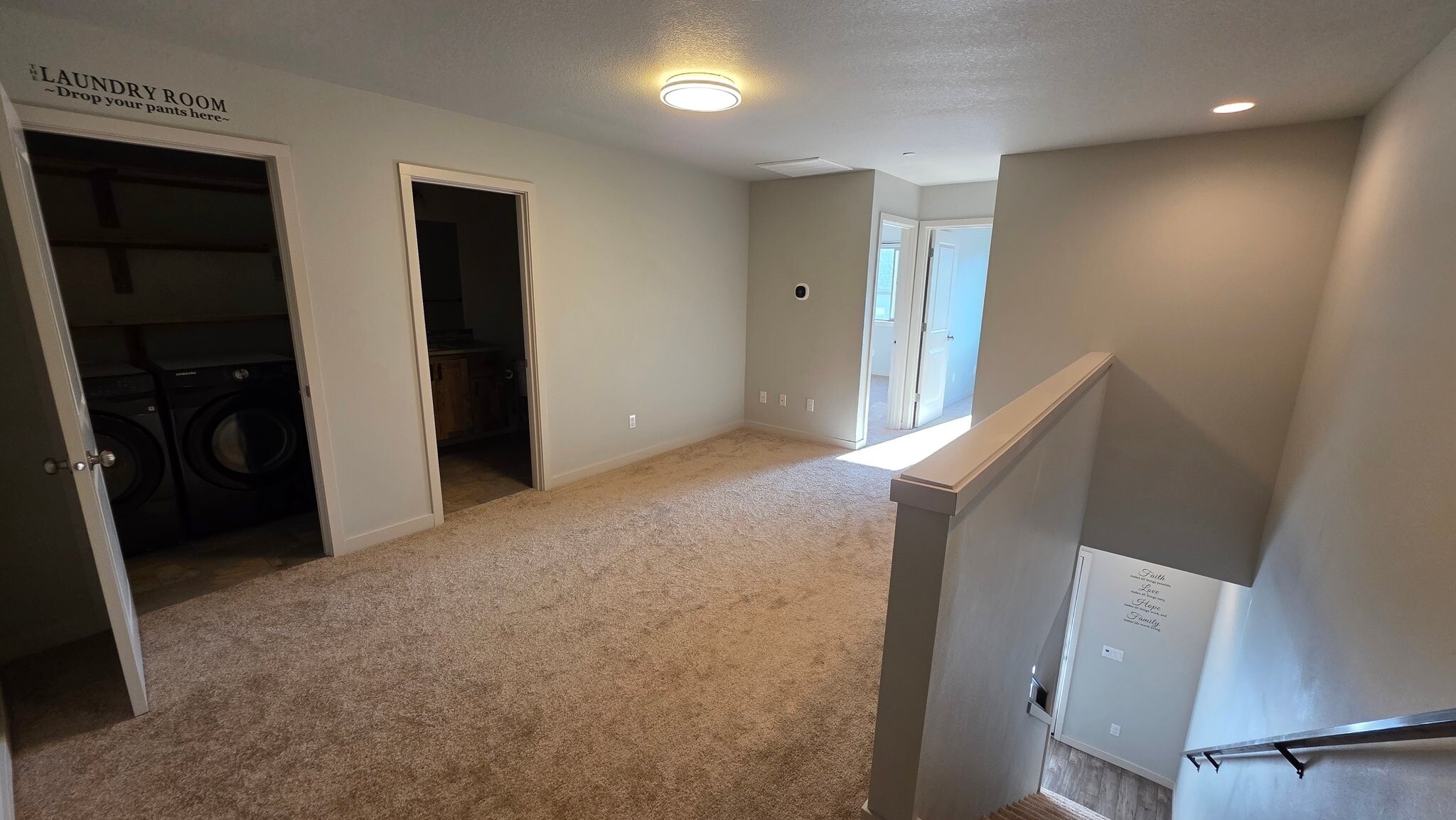 Building Photo - 129 N 44th Pl