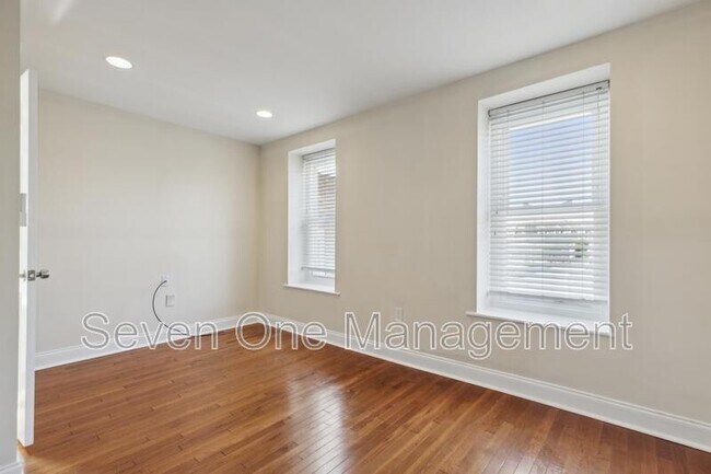 Building Photo - 6066 Ridge Ave
