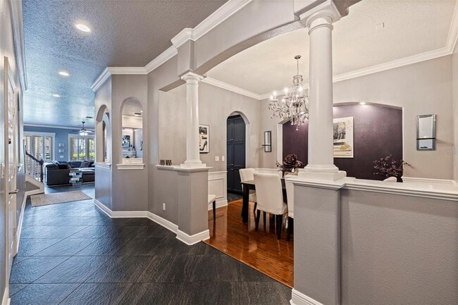 Building Photo - 618 Saxony Blvd