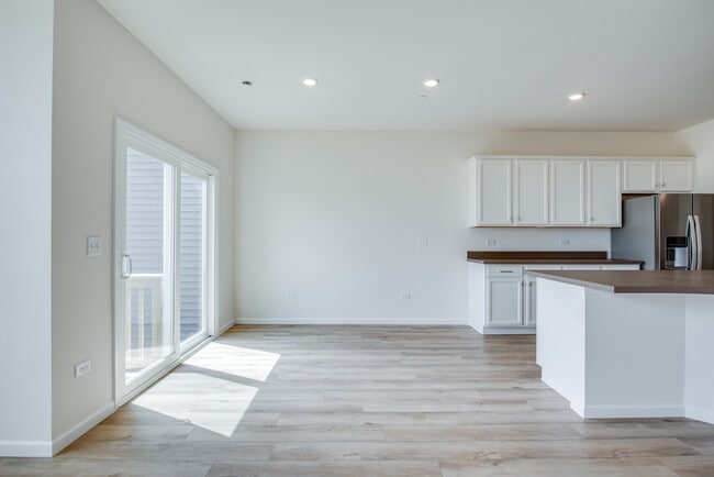 Building Photo - 2247 Horseshoe Cir