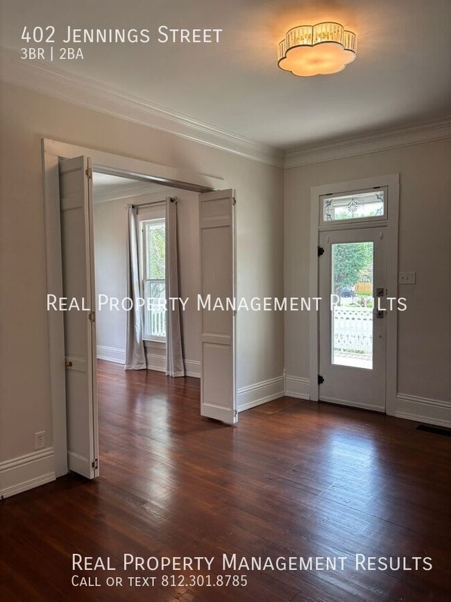 Building Photo - 402 W Jennings St