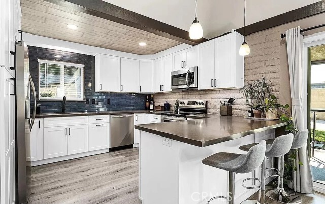 Building Photo - 22400 Canyon Club Dr