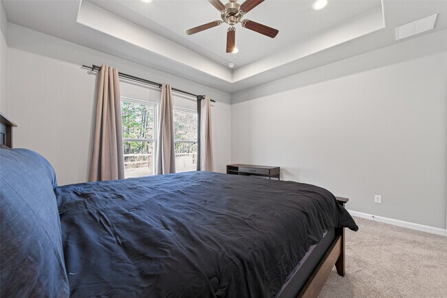 Building Photo - 2320 Cedar Pl Dr