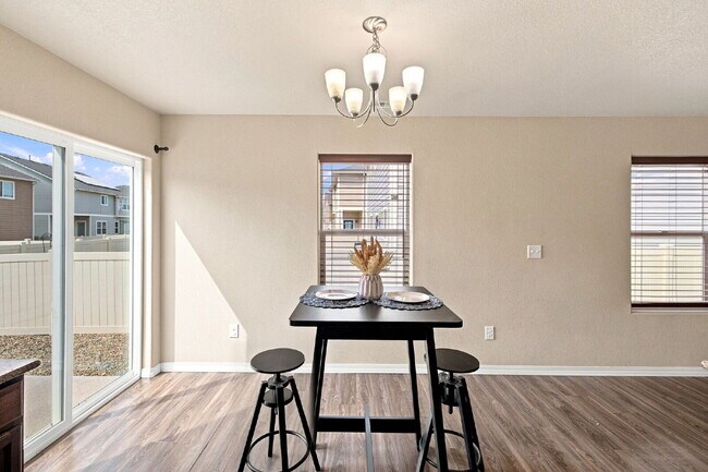 Building Photo - 10864 Traders Pkwy
