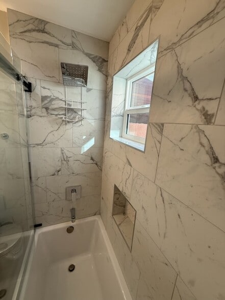 Building Photo - 8509 Croydon Ave