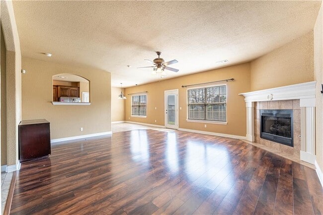 Building Photo - 126 S Angus Ln