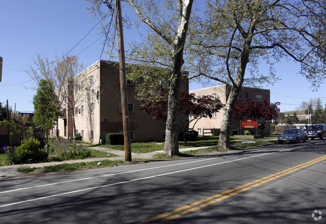 Building Photo - Jason Court Apartments