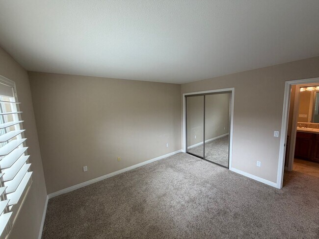 Building Photo - 4304 Foxenwood Cir