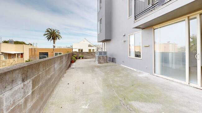 Building Photo - 3770 24th St