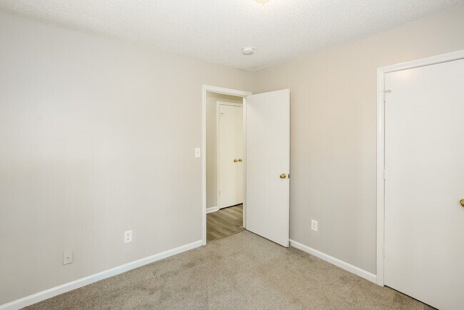 Building Photo - 5321 Padstow Ct