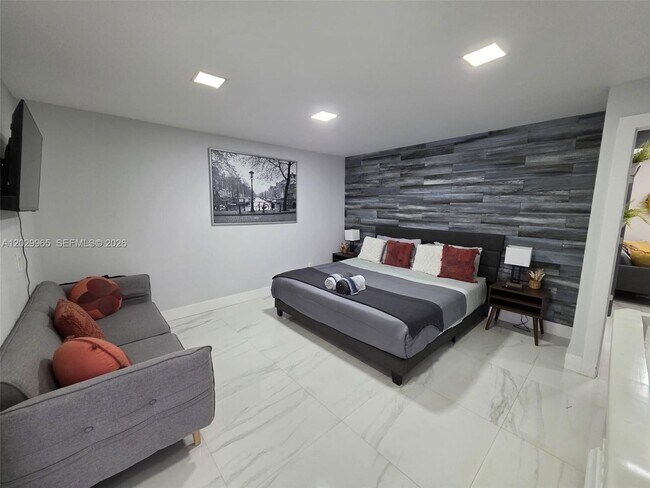 Building Photo - 12910 SW 148th Street Rd