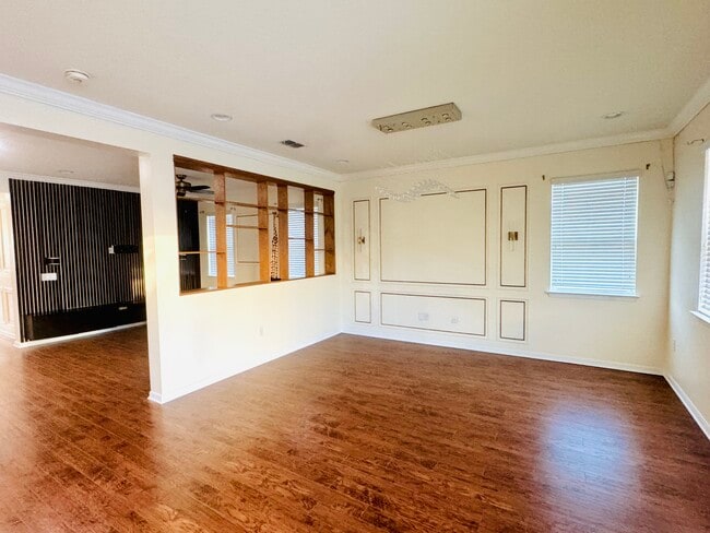 Building Photo - 519 Bottlebrush Loop