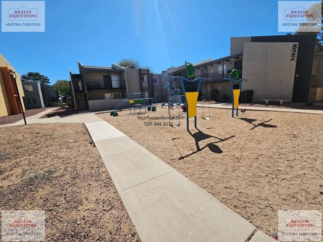 Building Photo - 22nd & Kolb Area Condo - Upstairs unit in Langley Gardens