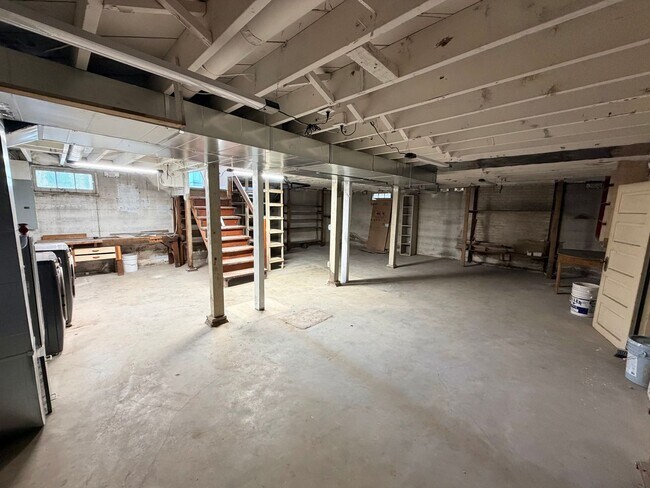 Building Photo - Newly Remodeled 3 bedroom/2 bath Craftsman in Kenton