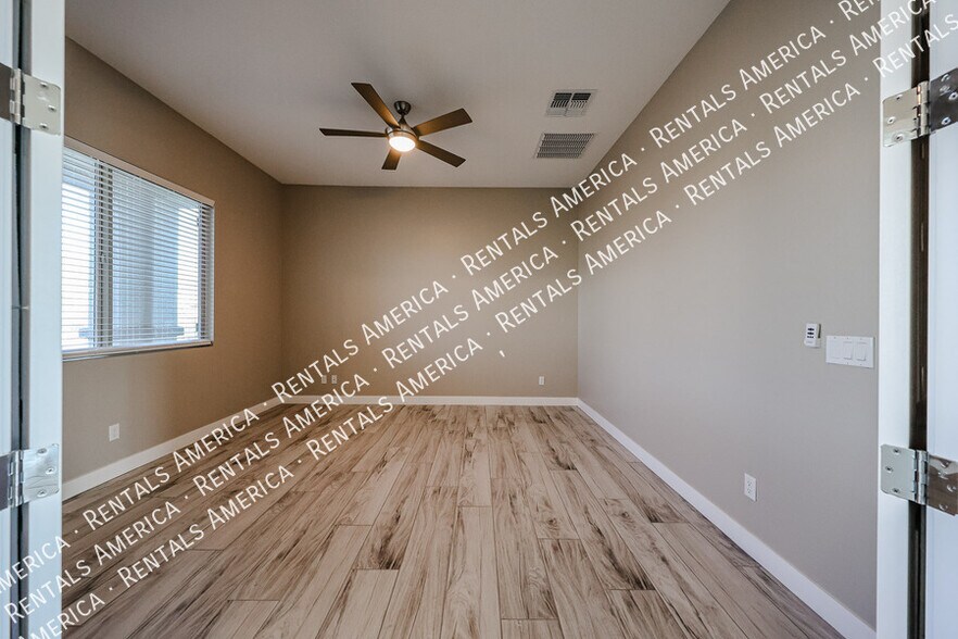 Building Photo - 31121 N 136th Wy